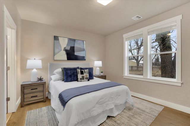 524 N Long Rd, Spokane Valley, WA 99016