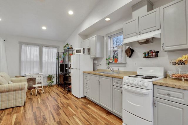 524 N Long Rd, Spokane Valley, WA 99016