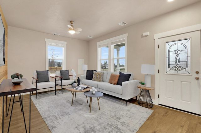 524 N Long Rd, Spokane Valley, WA 99016