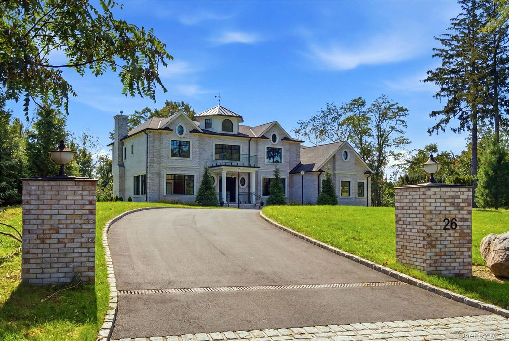 26 Saint Andrews Court, Old Westbury, NY 11568 — exterior