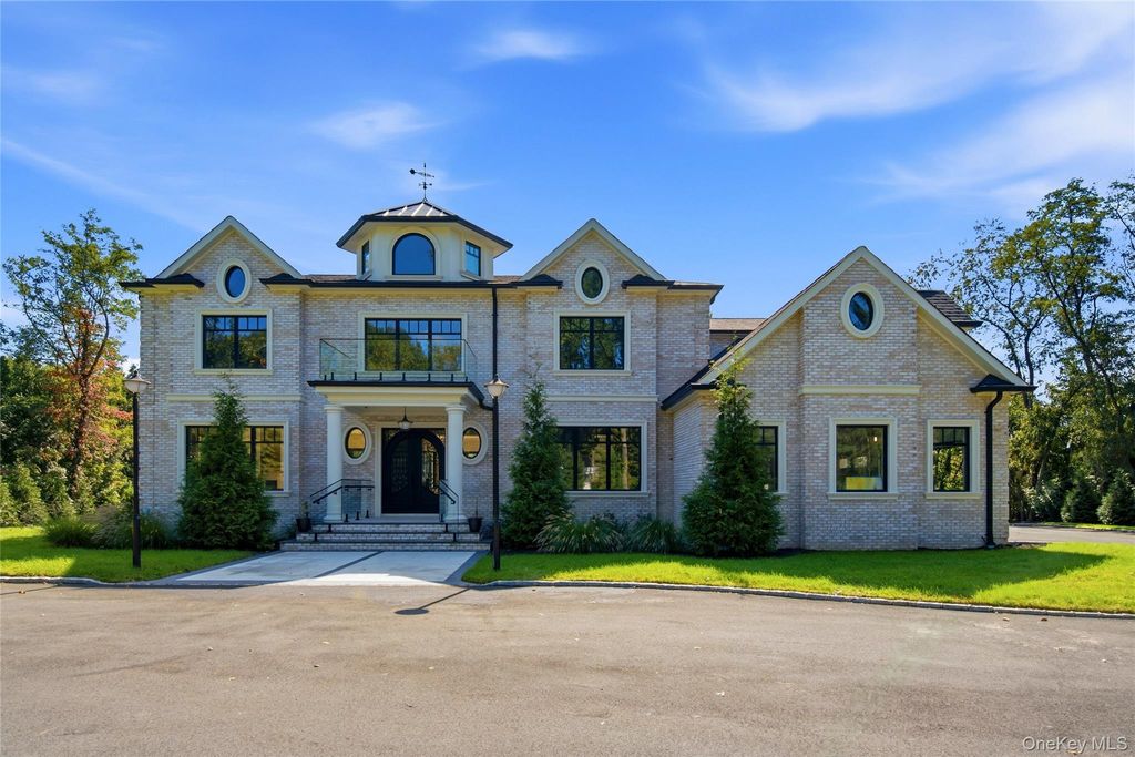 26 Saint Andrews Court, Old Westbury, NY 11568 — photo 3