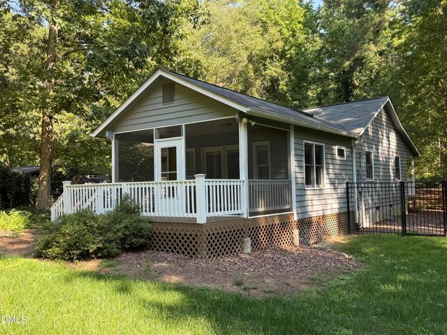 137 B Windsor Circle, Chapel Hill, NC 27516