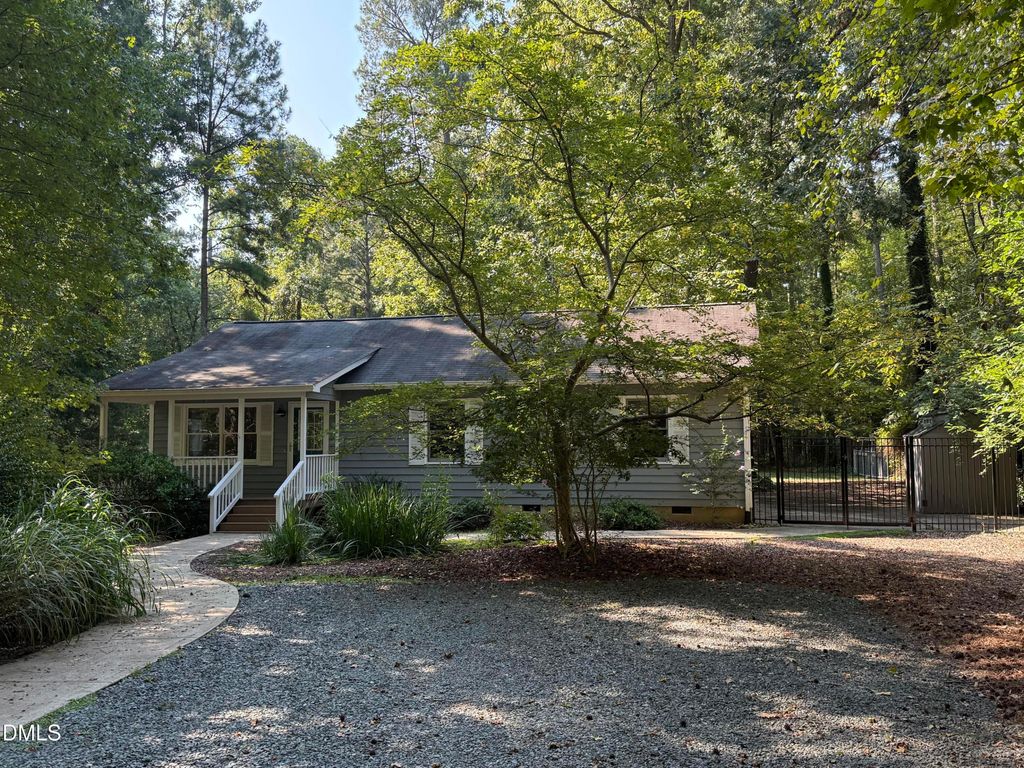 137 B Windsor Circle, Chapel Hill, NC 27516