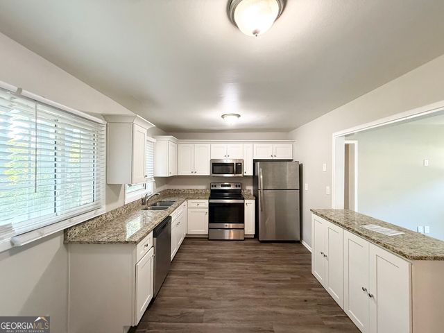 2842 Altaview Drive, Atlanta, GA 30354