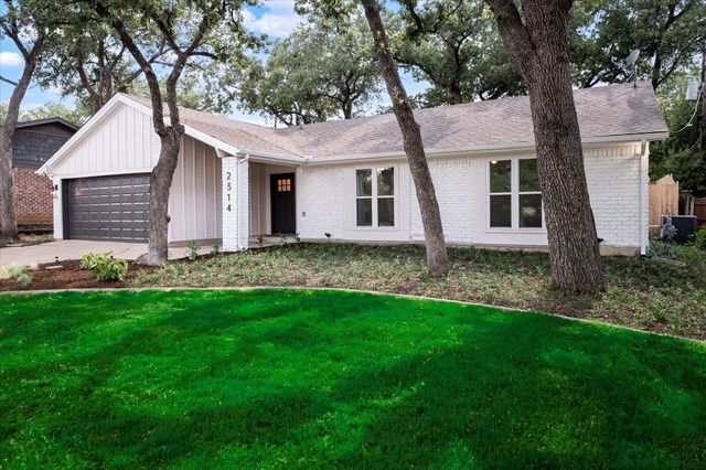 2314 Charred Wood Drive, Arlington, TX 76016