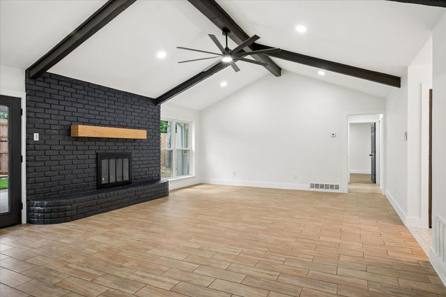 2314 Charred Wood Drive, Arlington, TX 76016