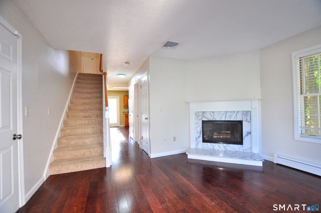 7 Bittersweet Lane 7, South Windsor, CT 06074