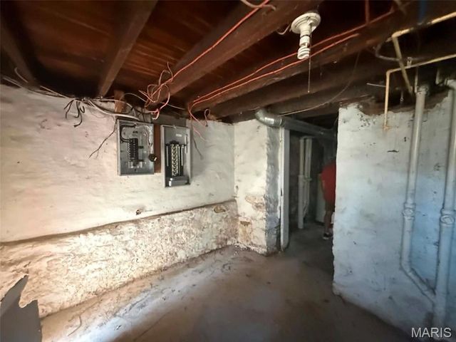3206 Dakota Street, St Louis, MO 63111