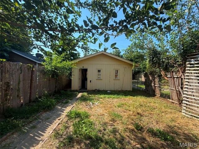 3206 Dakota Street, St Louis, MO 63111