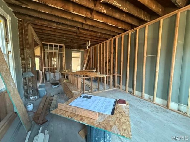 3206 Dakota Street, St Louis, MO 63111