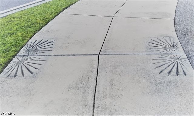 1124232509 Langlais DR, North Port, FL 34288