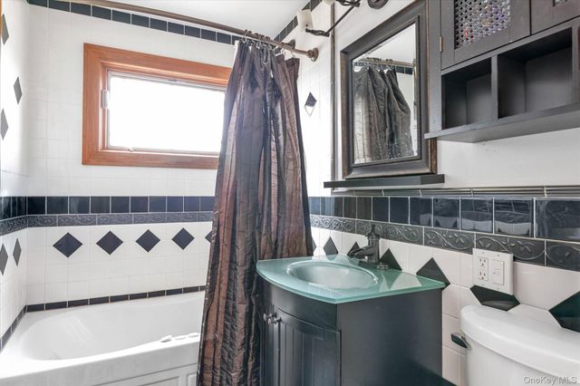 301 Cameo Drive, Massapequa, NY 11758