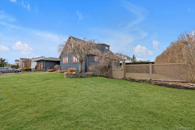 301 Cameo Drive, Massapequa, NY 11758