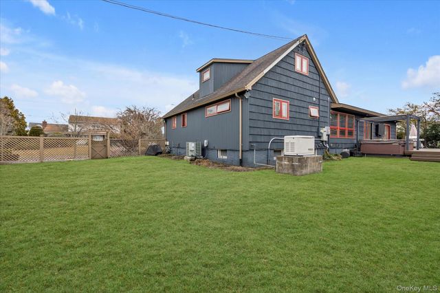 301 Cameo Drive, Massapequa, NY 11758