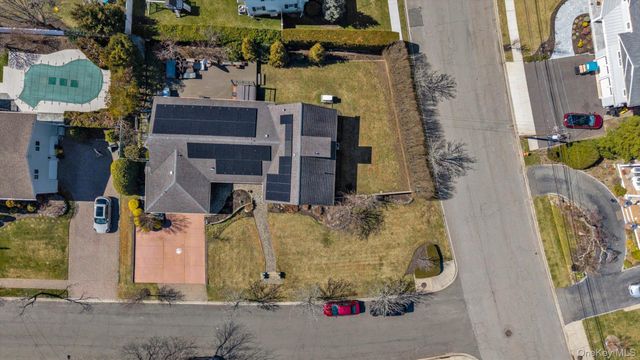 301 Cameo Drive, Massapequa, NY 11758