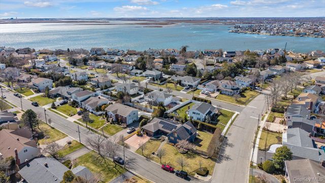 301 Cameo Drive, Massapequa, NY 11758