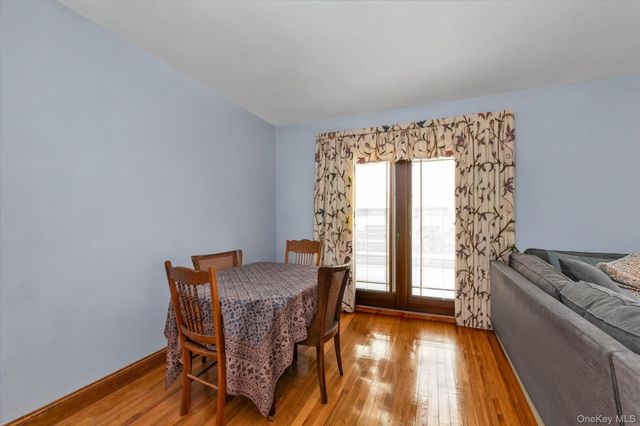 301 Cameo Drive, Massapequa, NY 11758