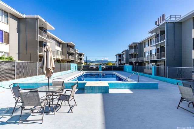 94-246 Leoku Street E306, Waipahu, HI 96797