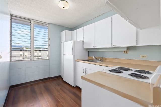 94-246 Leoku Street E306, Waipahu, HI 96797