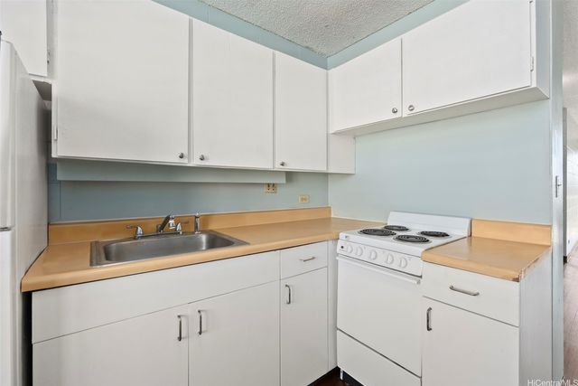 94-246 Leoku Street E306, Waipahu, HI 96797