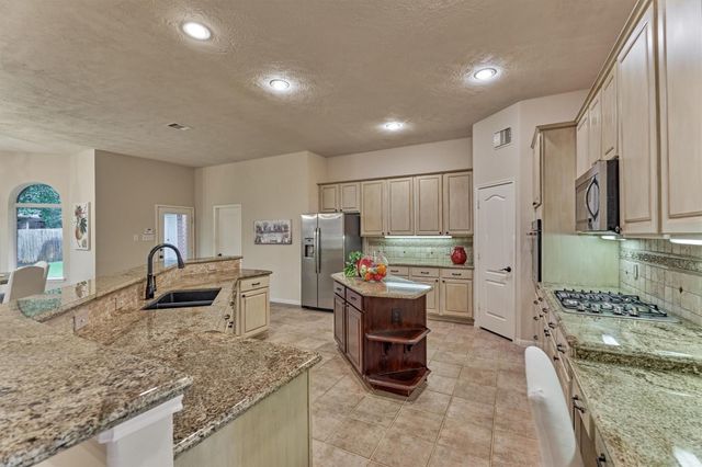 6615 Haughton Drive, Spring, TX 77389