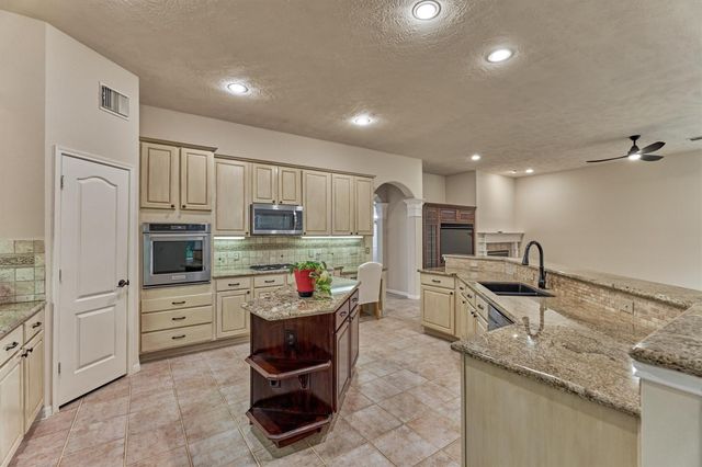 6615 Haughton Drive, Spring, TX 77389