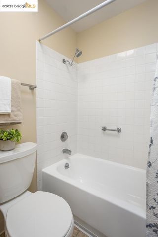 7 Commodore Drive A460, Emeryville, CA 94608