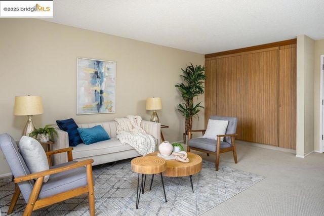 7 Commodore Drive A460, Emeryville, CA 94608