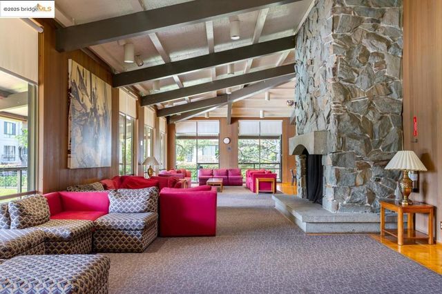 7 Commodore Drive A460, Emeryville, CA 94608