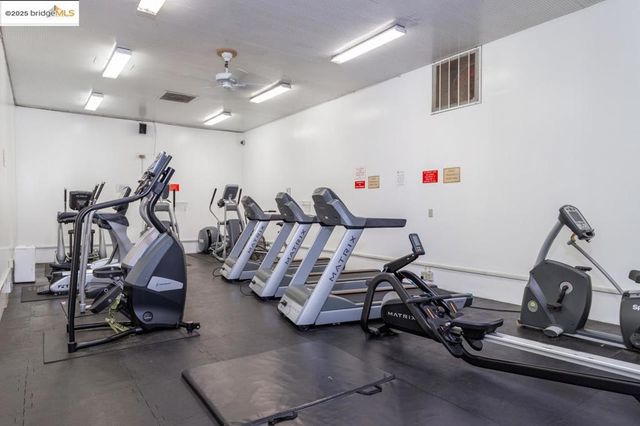 7 Commodore Drive A460, Emeryville, CA 94608