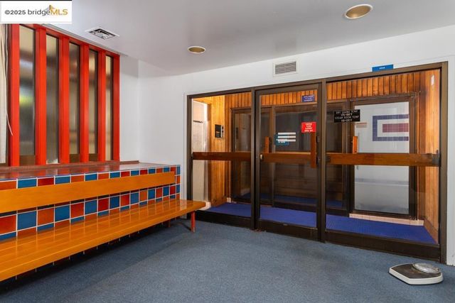 7 Commodore Drive A460, Emeryville, CA 94608