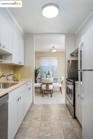 7 Commodore Drive A460, Emeryville, CA 94608