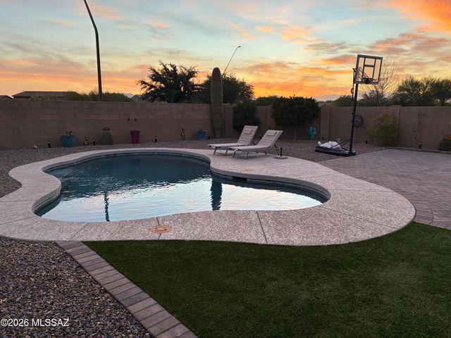 11604 Boll Bloom Drive, Marana, AZ 85653