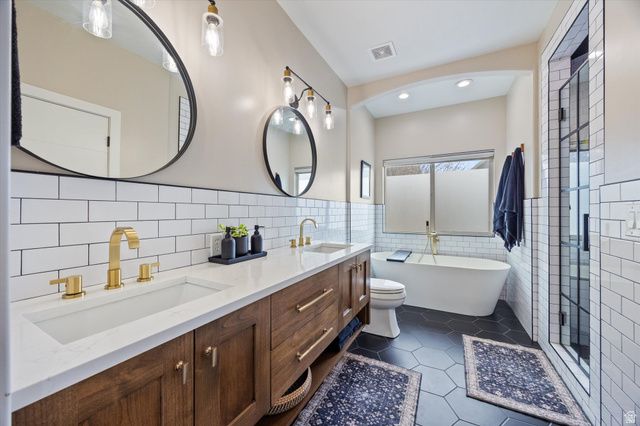 10778 S SINK HOLLOW CIR, South Jordan, UT 84095