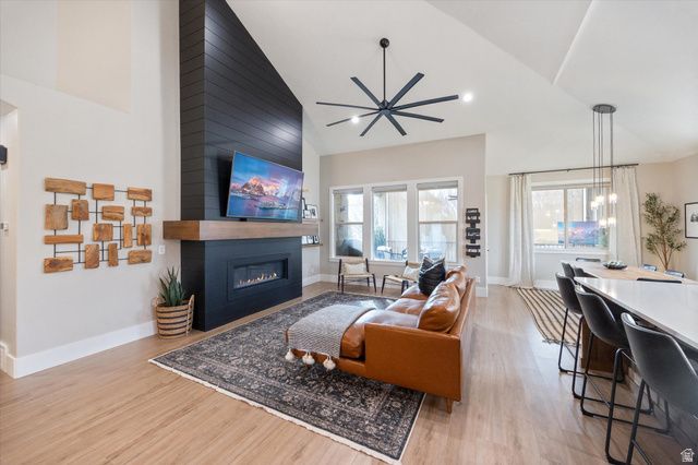 10778 S SINK HOLLOW CIR, South Jordan, UT 84095