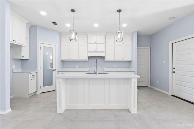 435 Serg Loop, Alamo, TX 78516