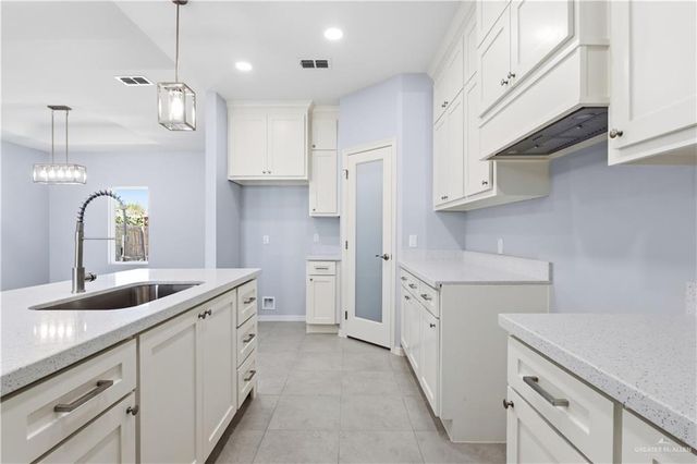 435 Serg Loop, Alamo, TX 78516