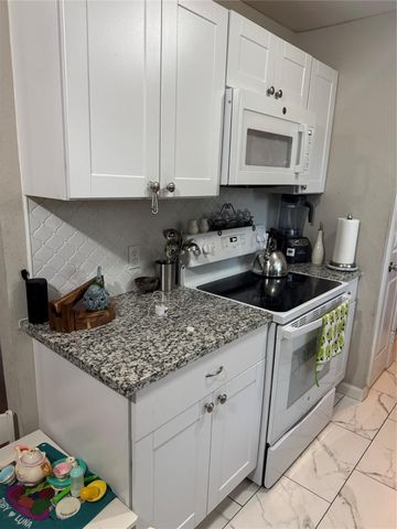 632 Sharon Street, Prairie View, TX 77484