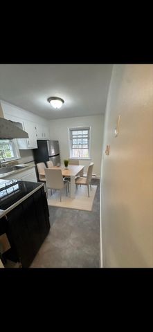 15 Park 11, Foxboro, MA 02035