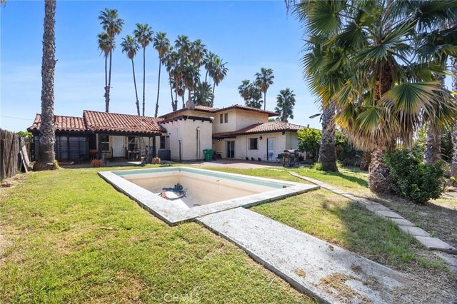 552 Pepper, Bakersfield, CA 93307