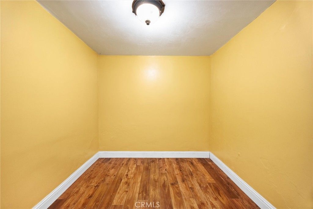 Image 22 of property listing at 552 Pepper, Bakersfield, CA 93307