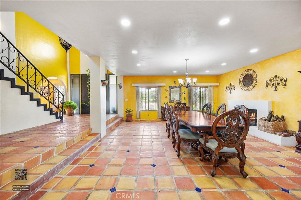 Image 23 of property listing at 552 Pepper, Bakersfield, CA 93307