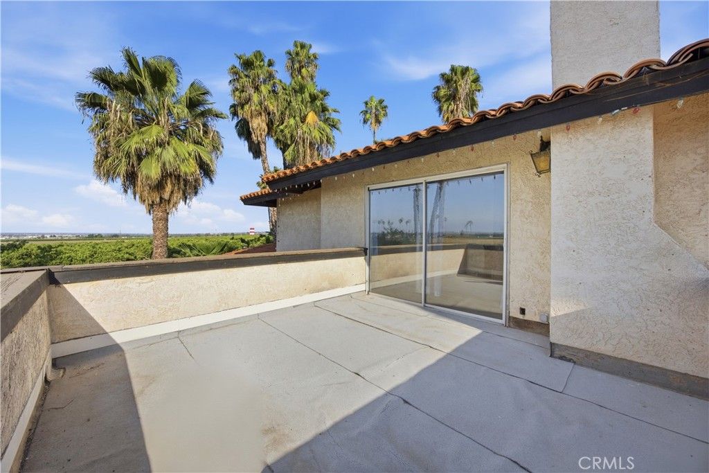 Image 32 of property listing at 552 Pepper, Bakersfield, CA 93307