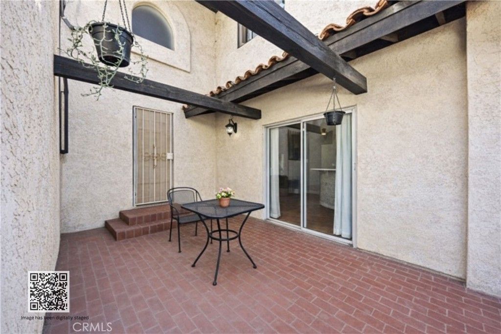 Image 36 of property listing at 552 Pepper, Bakersfield, CA 93307