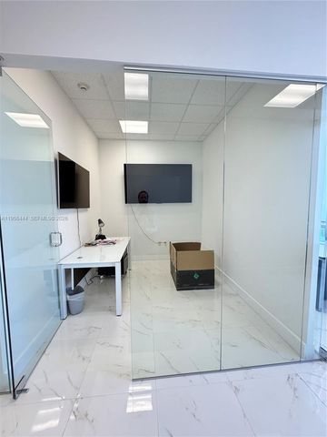 20200 W Dixie Hwy 605A, Miami, FL 33180