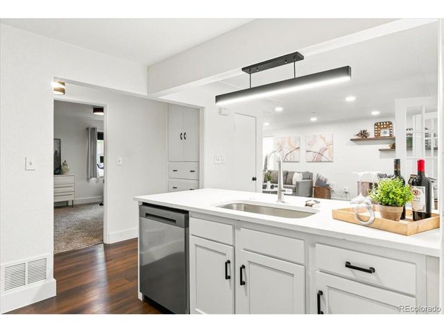 1255 Teller St, Lakewood, CO 80214