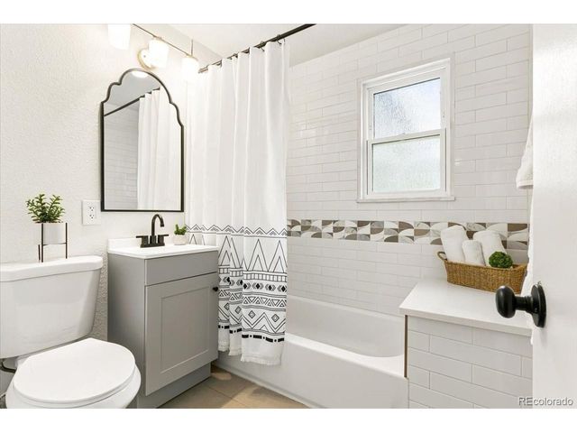 1255 Teller St, Lakewood, CO 80214