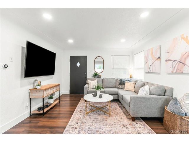 1255 Teller St, Lakewood, CO 80214