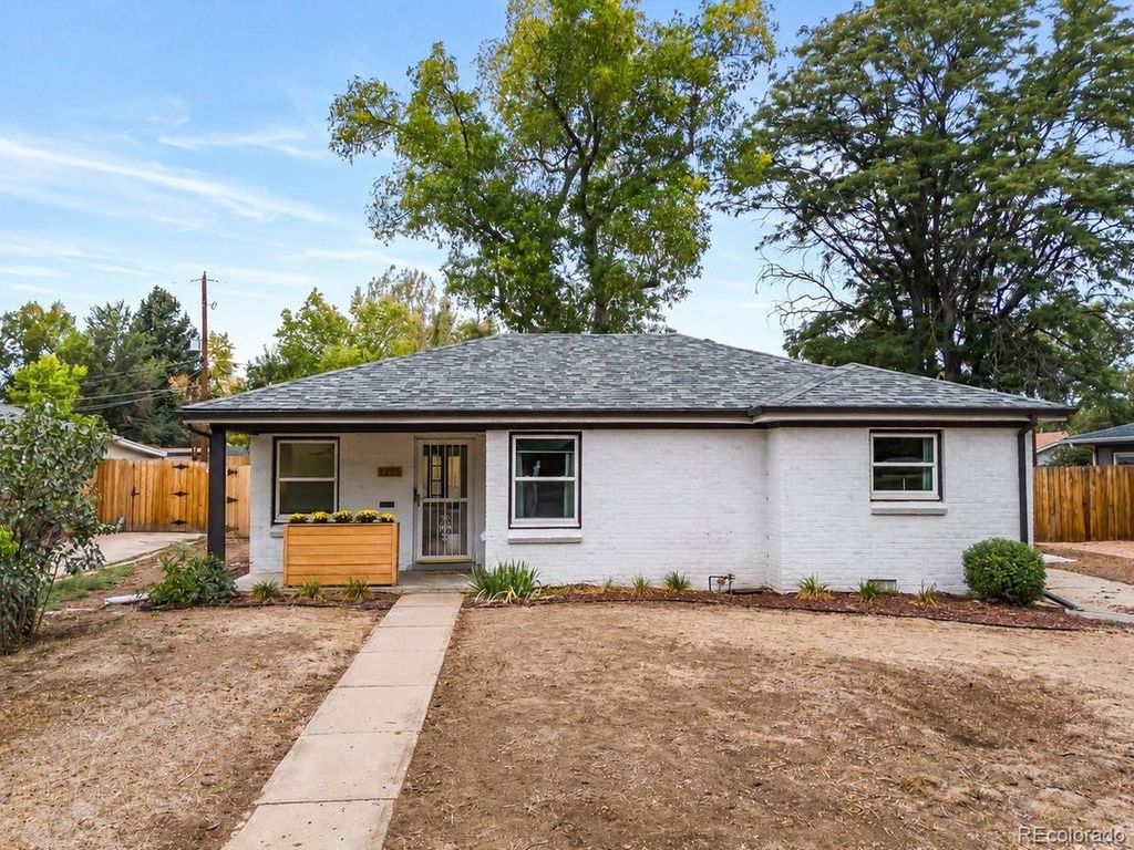 1255 Teller St, Lakewood, CO 80214