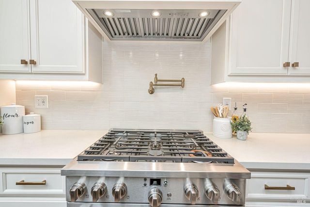 2022 Stony Oak Ct, Santa Rosa, CA 95403